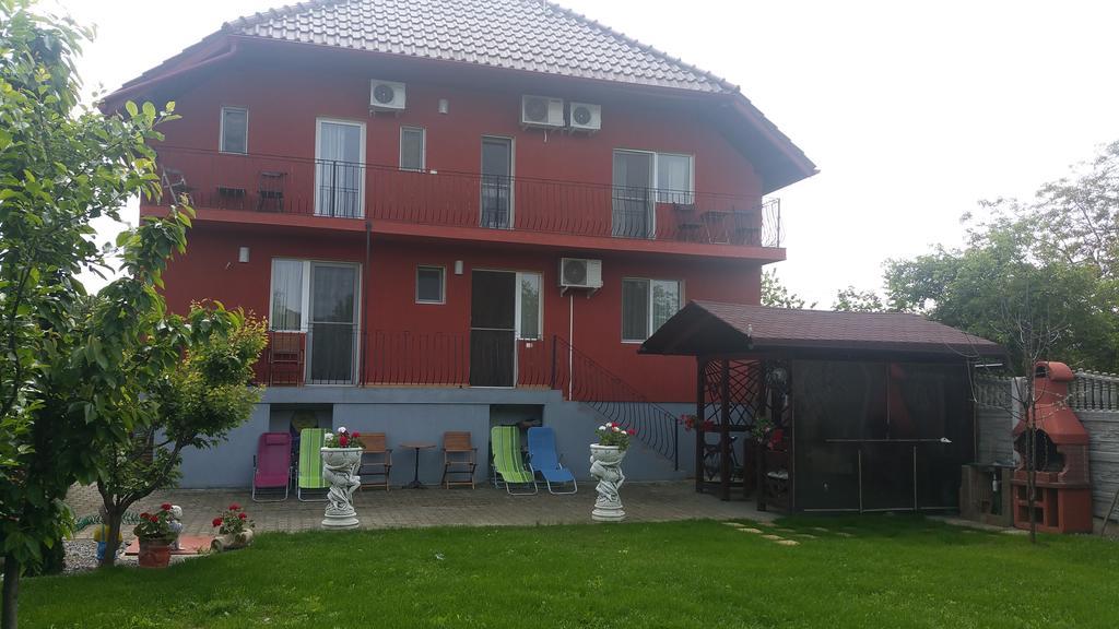 Family Pension Arad Exterior photo